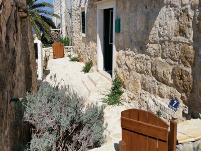 Apartment Coastal apartment in Vis near sea - Outdoor photo 16