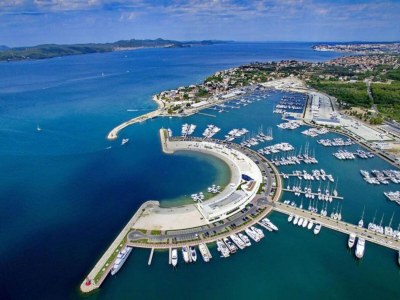 Holiday house Modern holiday home with pool - Environment photo 34