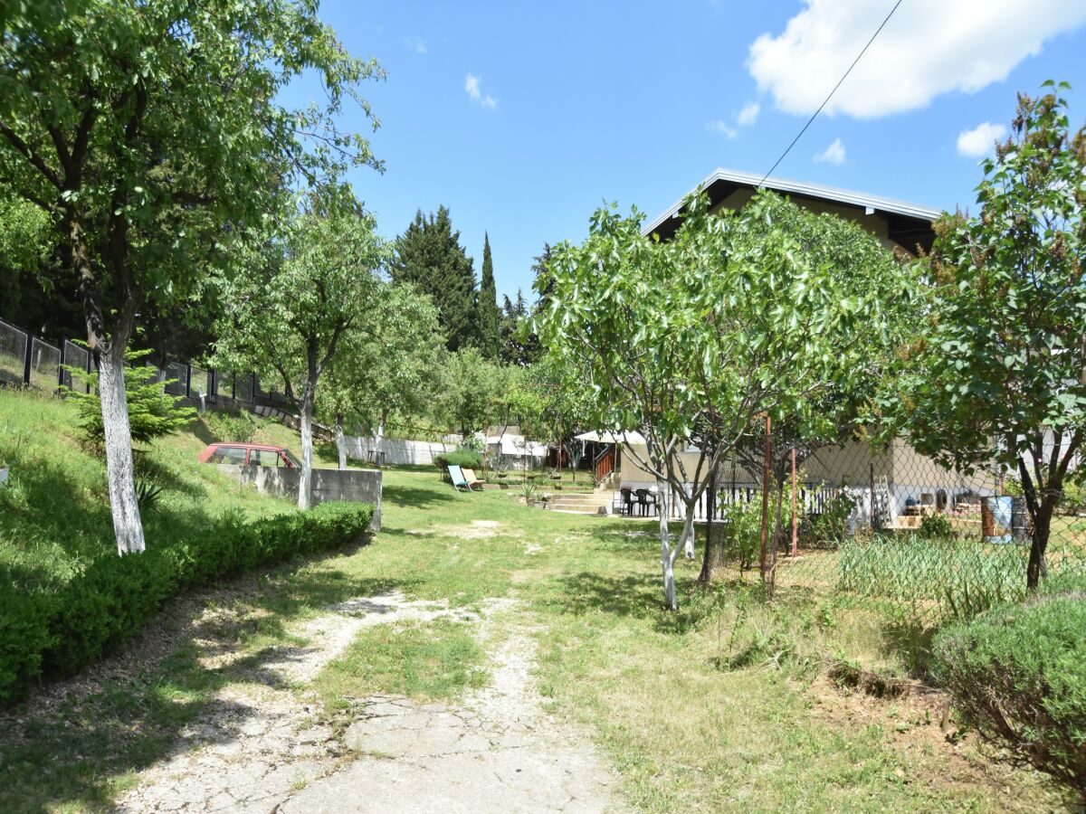 Apartment Apartment in Knin near Knin Fortress - Outdoor photo 4