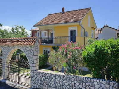 Holiday house Holiday home in center of Šilo near beach in Županje - Holiday house