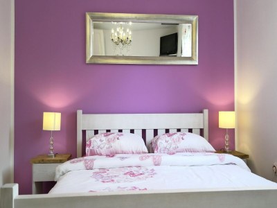 Holiday house Holiday home in center of Šilo near beach - Features photo 31