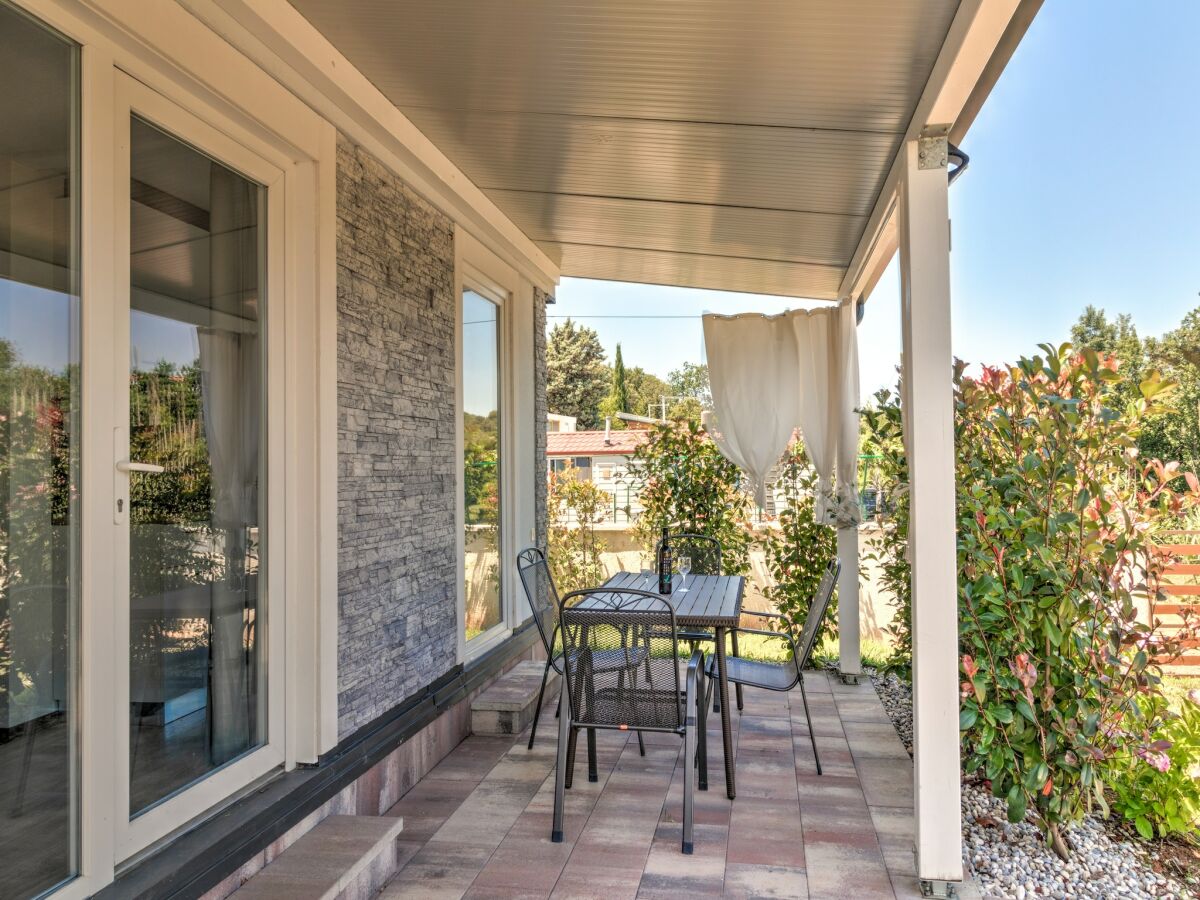 caravan Mobilheim in Banjole am Strand - Outdoor photo 2