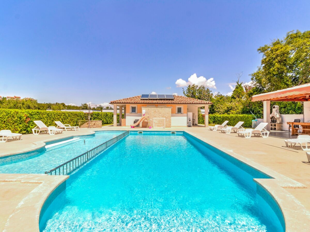 caravan Mobilheim in Banjole am Strand - Outdoor photo 4