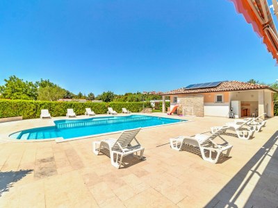 caravan Mobilheim in Banjole am Strand - Outdoor photo 9