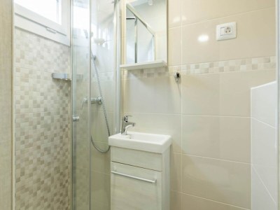 caravan Mobile Home in Banjole with Pool near Beach - Features photo 13