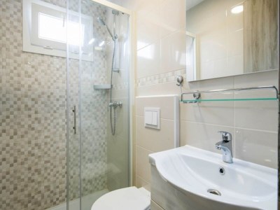 caravan Mobile Home in Banjole with Pool near Beach - Features photo 14