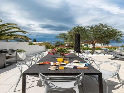 Apartment Modernes Apartment mit Pool und Terrasse - Outdoor photo 37