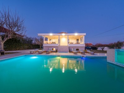 Holiday house Villa in Galovac mit Pool bei Zadar - Outdoor photo 11