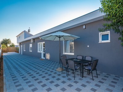 Holiday house Villa in Galovac mit Pool bei Zadar - Outdoor photo 16