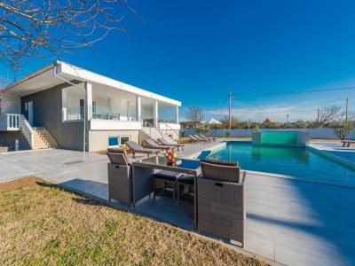 Holiday house Villa in Galovac mit Pool bei Zadar - Outdoor photo 18