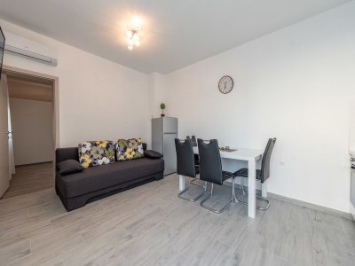 Holiday house Villa in Galovac mit Pool bei Zadar - Features photo 19