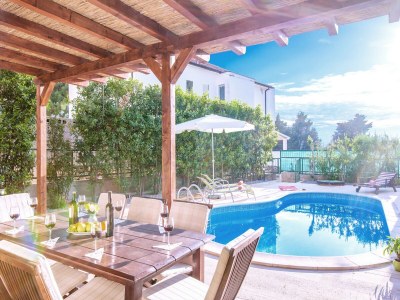 Villa Charming villa with spacious rooms and private swimming pool in the lavender island of Hvar - Outdoor photo 3