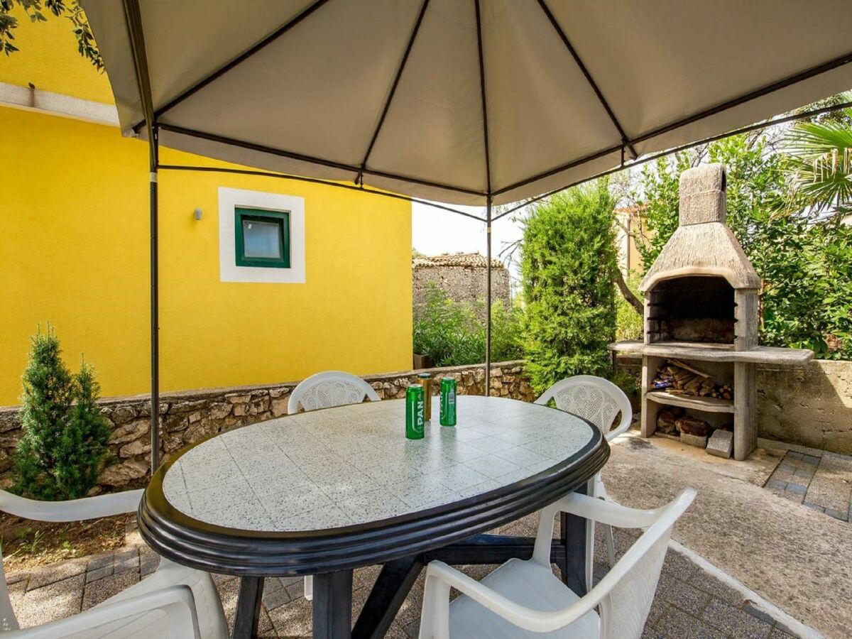 Apartment Seaside Bliss in Mandre - Outdoor photo 4