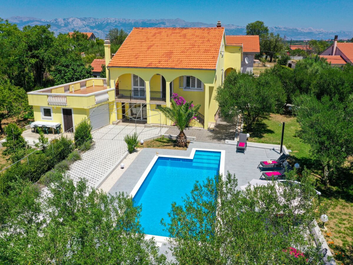 Holiday house Ferienhaus in Policnik mit privatem Pool - Outdoor photo 2
