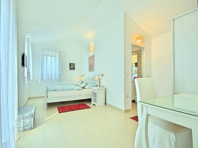 Villa Peaceful Villa in Sveti Lovrec with Swimming Pool - Features photo 12