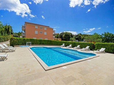 Apartment Banjole Apartment near Beach - Outdoor photo 9