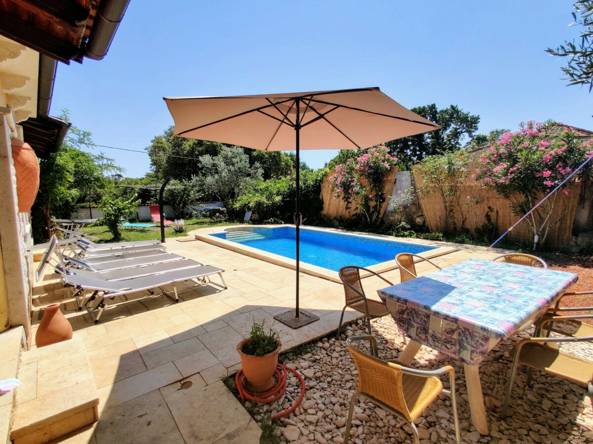 Holiday house Ferienhaus in Sisan mit Pool & Strand - Outdoor photo 5