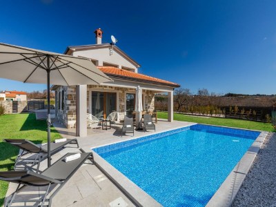 Villa Villa in Motovun mit Pool und Aussicht - Outdoor photo 3