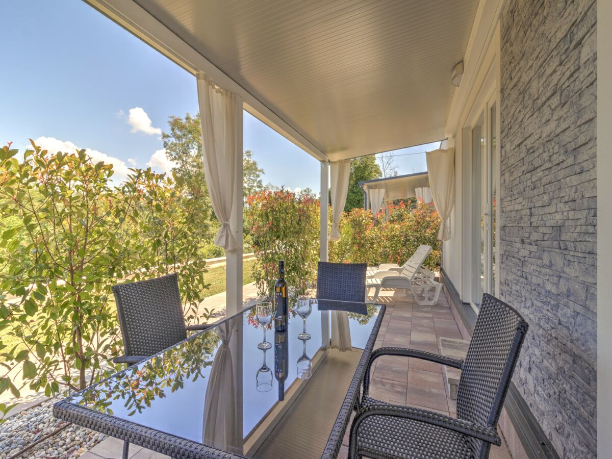 caravan Mobilheim in Banjole nahe Strand - Outdoor photo 4