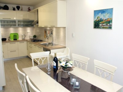 Apartment Apartment with Terrace - Features photo 18