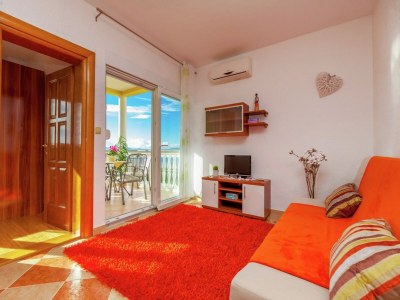 Apartment Apartment in Dramalj by the Seafront - Features photo 22