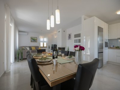 Villa Villa in Kroatien mit Panoramablick - Features photo 10