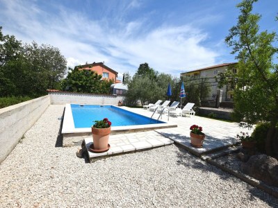 Holiday house Charming Villa with Pool in Zbandaj - Outdoor photo 12