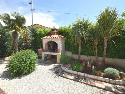 Holiday house Charming Villa with Pool in Zbandaj - Outdoor photo 22