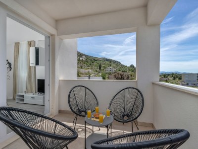 Villa Stunning Villa with Pool - Features photo 31