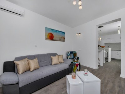 Villa Stunning Villa with Pool - Features photo 32