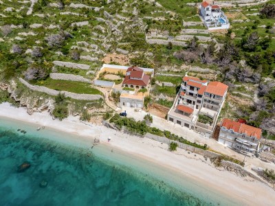 Villa Stunning Villa with Pool - Environment photo 38