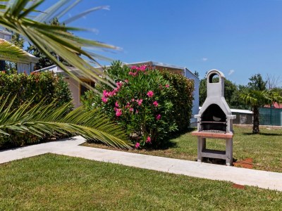 caravan Mobile Home in Banjole near Centinera Beach - Outdoor photo 38