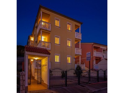 Apartment Country House in Croatia with Pool - Outdoor photo 10