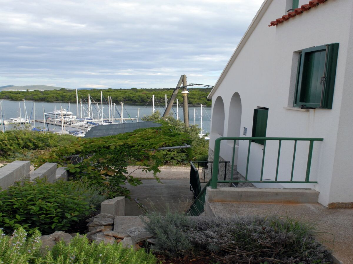 Holiday house Holiday Home in Veli Rat near Saharun - Outdoor photo 4