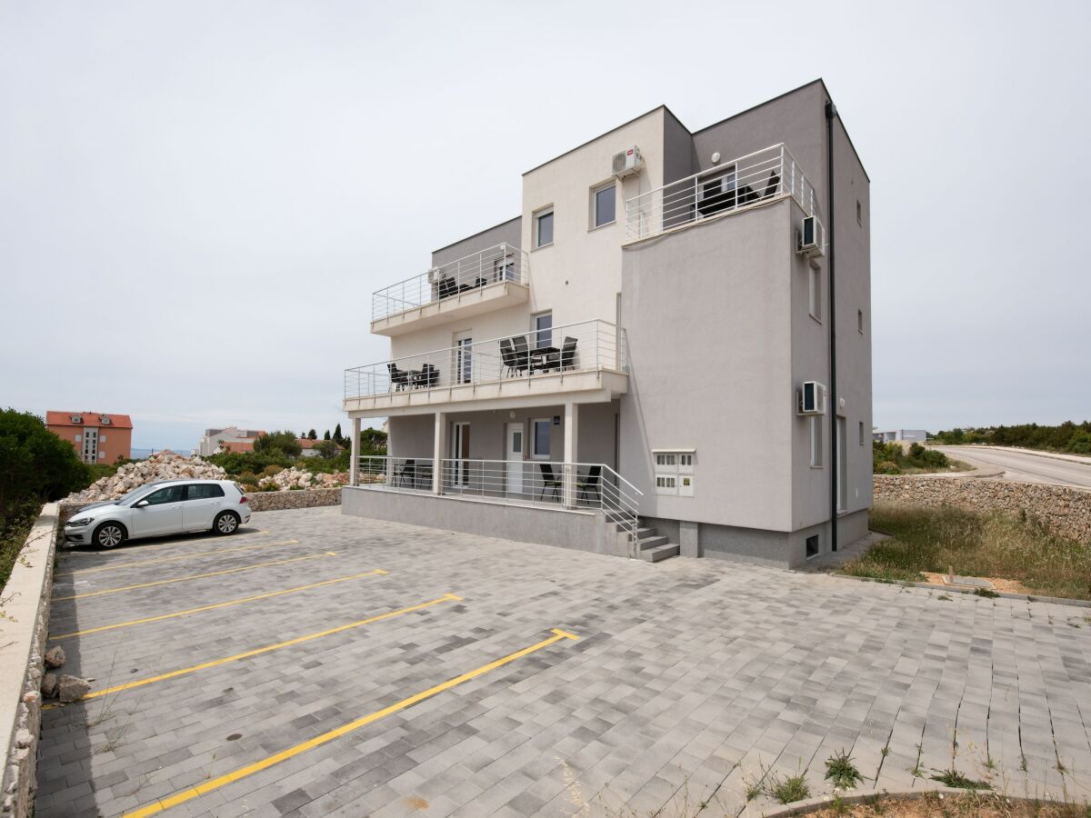 Apartment Apartment on Pag near Seabeach and Town Center - Outdoor photo 2