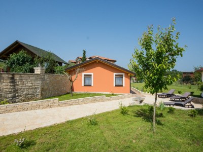 Holiday house Ferienhaus Vodnjan mit Pool & Meer - Outdoor photo 7