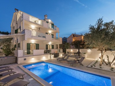 Apartment Attractive apartment in Slatine - Outdoor photo 12