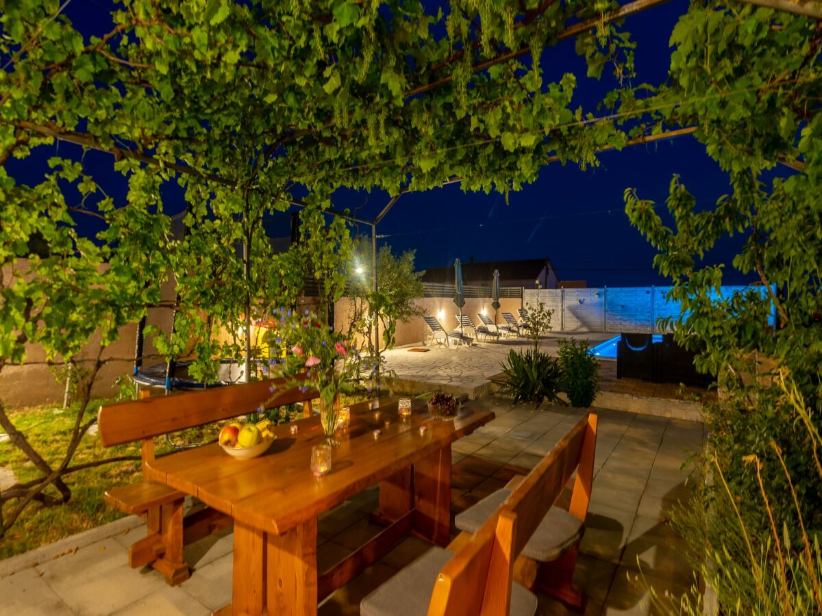 Holiday house Ferienhaus in Lisicic mit Pool - Outdoor photo 4