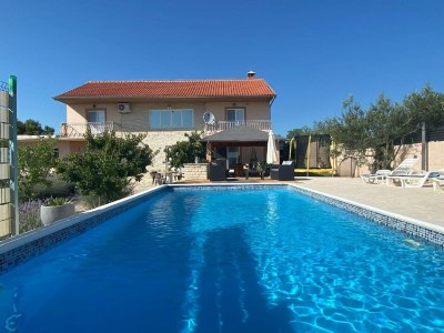 Holiday house Ferienhaus in Lisicic mit Pool in Benkovac - Holiday house