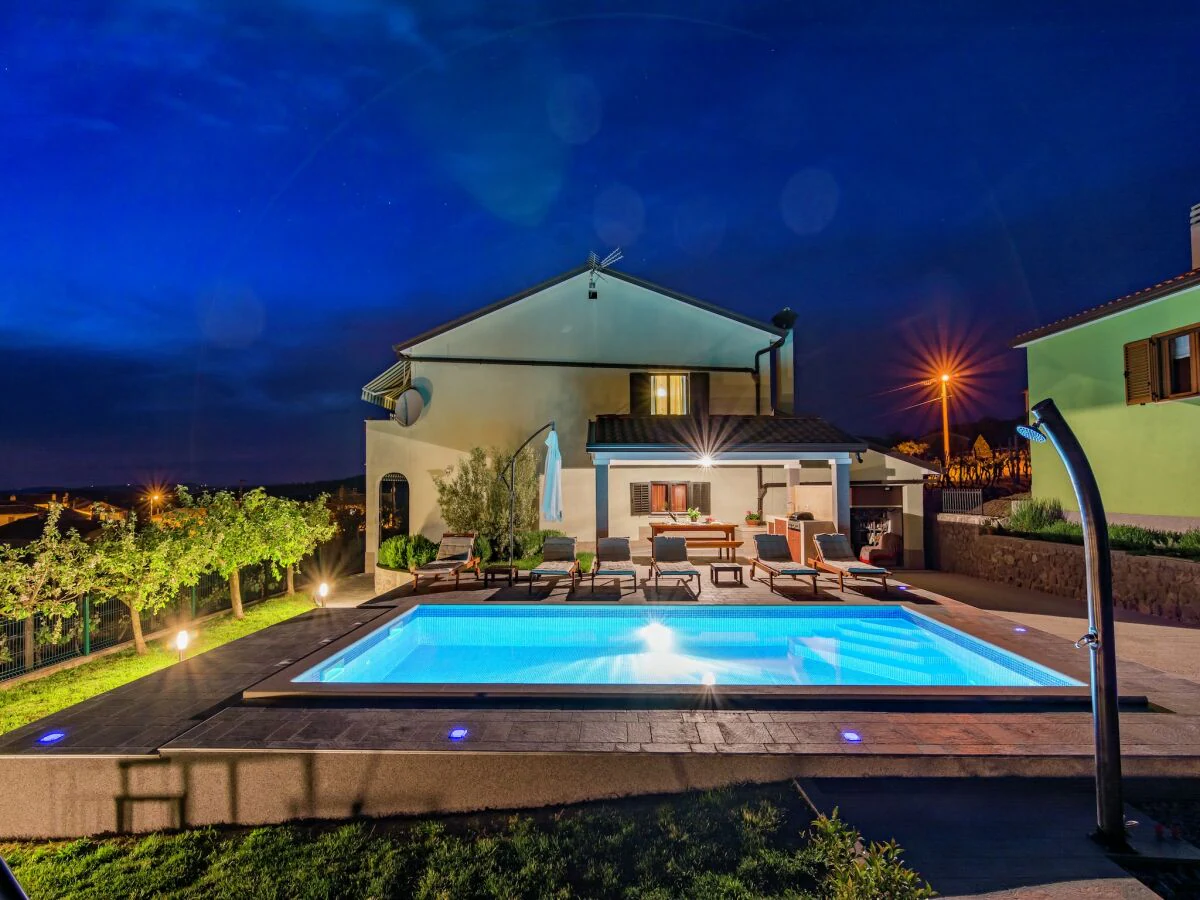 Apartment Apartment in Istria with Nature Views - Outdoor photo 2