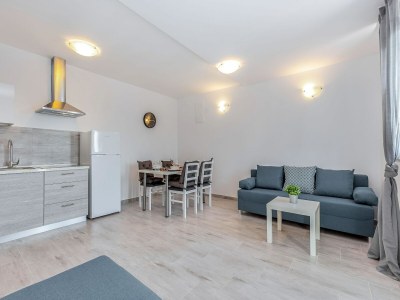 Villa Apartment in Dramalj near Beach - Features photo 9