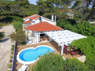Holiday house Holiday Home in Molat with Pool in Dugi Otok - Holiday house
