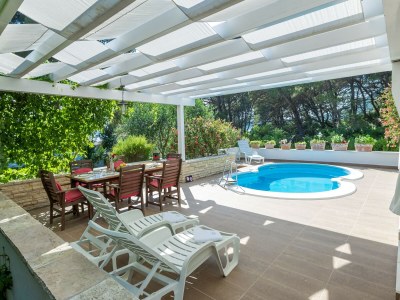 Holiday house Holiday Home in Molat with Pool - Outdoor photo 7