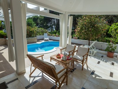 Holiday house Holiday Home in Molat with Pool - Outdoor photo 8