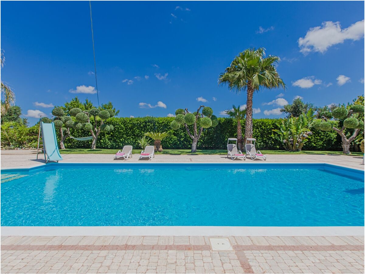 Villa Trullo private pool and fenced garden - Outdoor photo 3