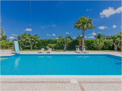Villa Trullo private pool and fenced garden - Outdoor photo 3