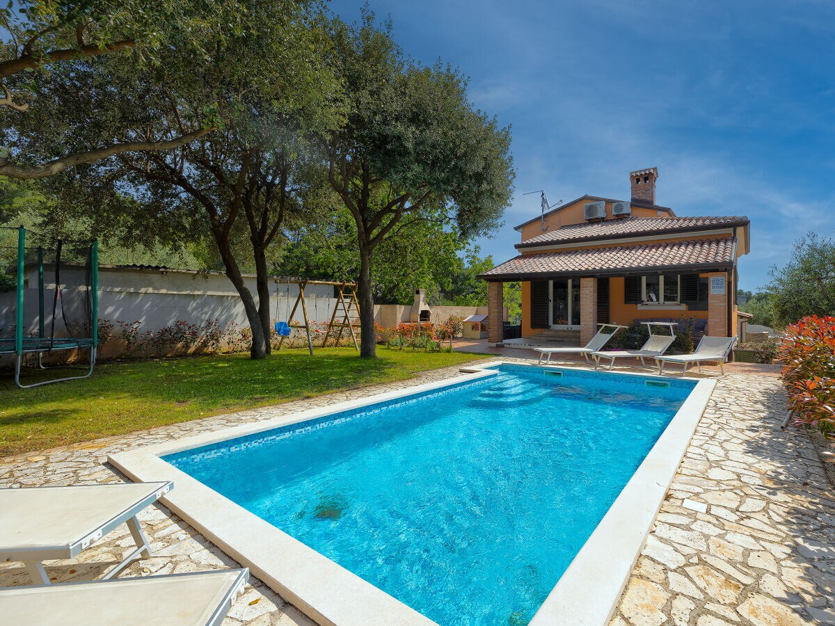 Villa Medulin with pool