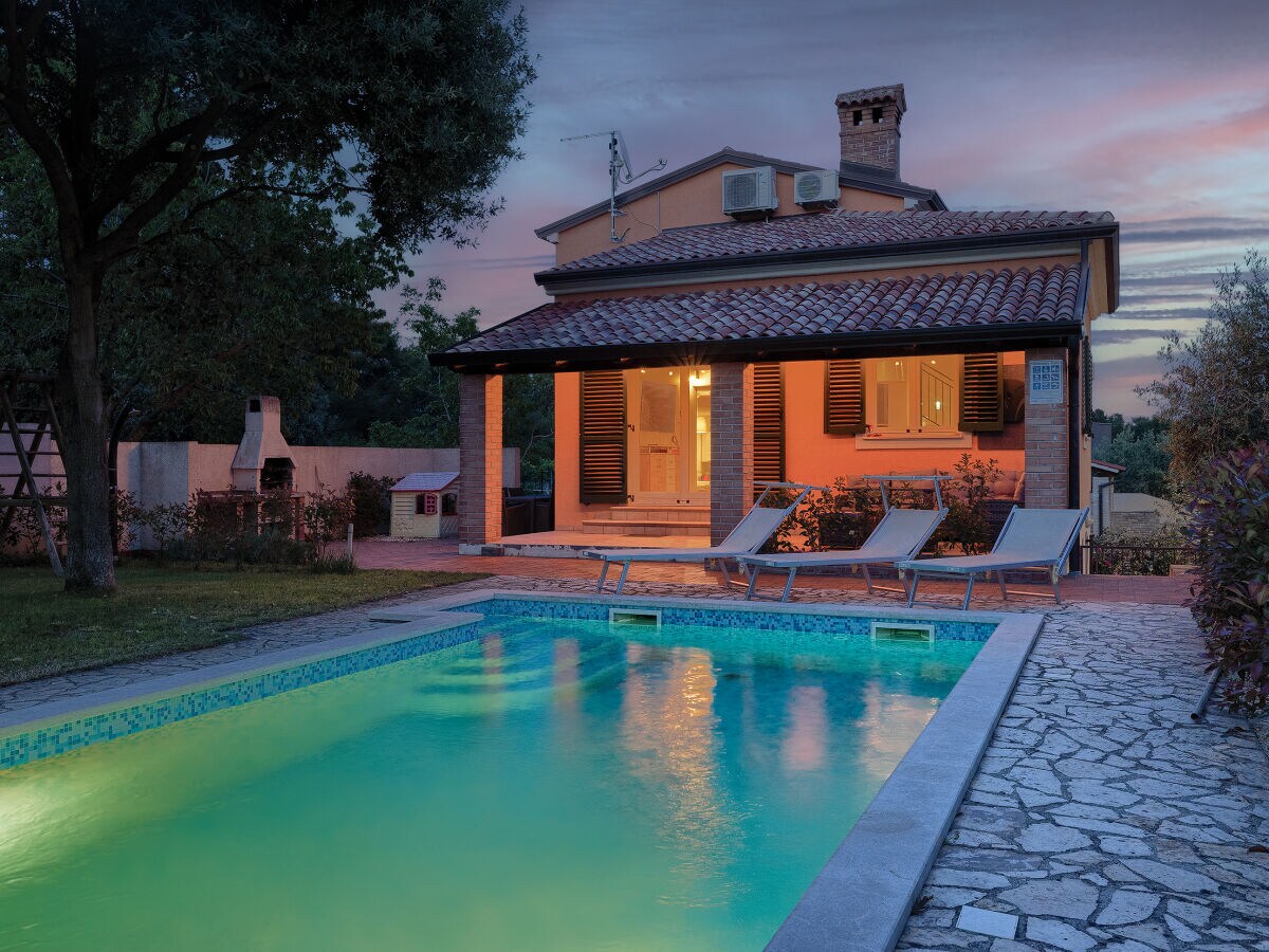 Villa Medulin with pool - Outdoor photo 5
