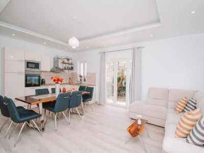 Holiday house Matia I with Pool - Features photo 9