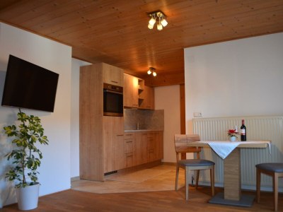 Apartment Apartment"1"/Wohn-Schlafraum/Dusche/WC,TV,Balkon - Features photo 11